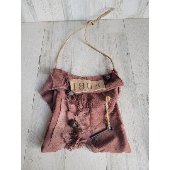 Halloween prisoner key bag Bell prop decor scary hanging - Picture 1 of 13